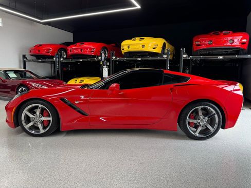 Used 2014 Chevrolet Corvette Stingray Coupe RWD image 3
