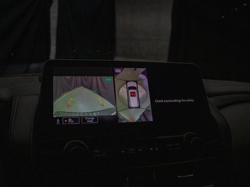 Used 2024 Nissan Armada Platinum w/ Captain's Chairs Package image 38