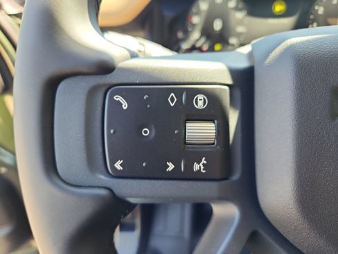 New 2026 Land Rover Defender 110 X-Dynamic SE AWD/4WD image 18