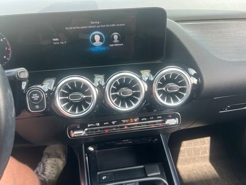 Used 2022 Mercedes-Benz GLA 250 4MATIC image 9