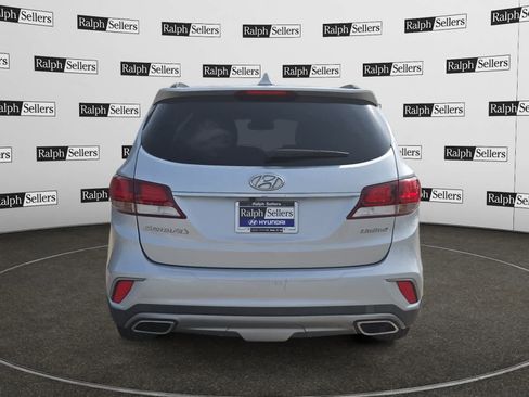 Used 2017 Hyundai Santa Fe Limited w/ Cargo Package image 5
