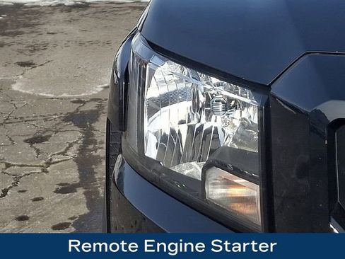 Used 2024 Nissan Frontier SV w/ Hardbody Edition image 12