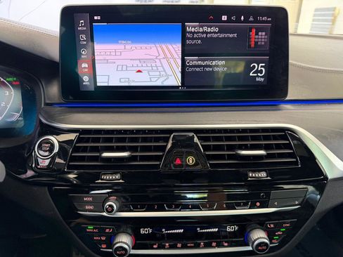 Used 2022 BMW M550i xDrive AWD/4WD image 39