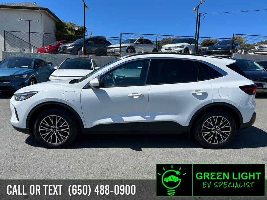 Used 2023 Ford Escape SE FWD image 8