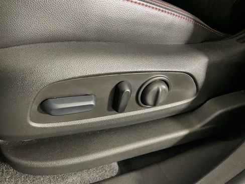 Used 2024 Chevrolet Equinox RS image 28