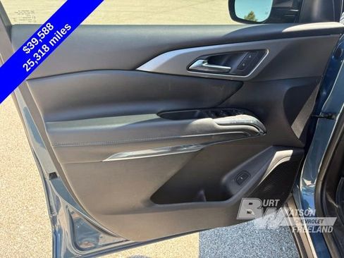 Used 2025 Chevrolet Traverse LT w/ Midnight/Sport Edition AWD/4WD image 10