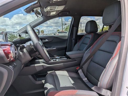 New 2026 Chevrolet Equinox RS w/ Convenience Package III FWD image 15