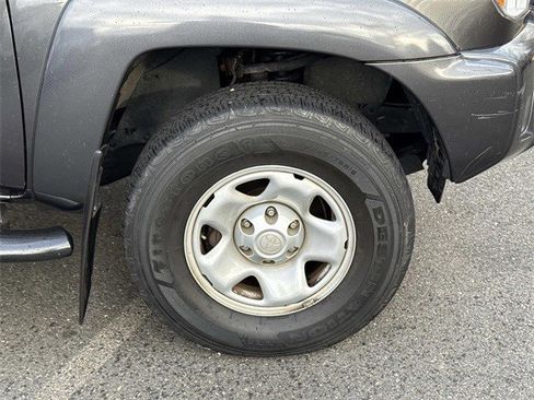 Used 2014 Toyota Tacoma PreRunner image 7