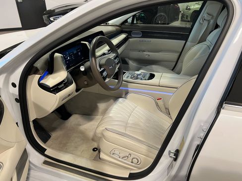 Used 2023 Genesis G90 3.5T image 10