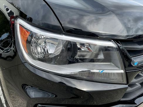 Used 2022 Chevrolet Colorado LT w/ LT Convenience Package image 21