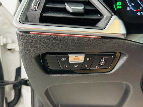 Used 2022 BMW 330i xDrive Sedan w/ Driving Assistance Package image 14