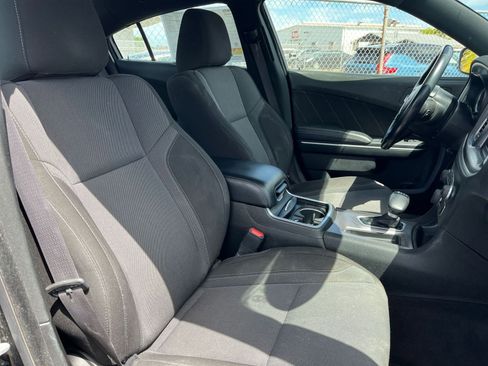 Used 2022 Dodge Charger SXT image 36