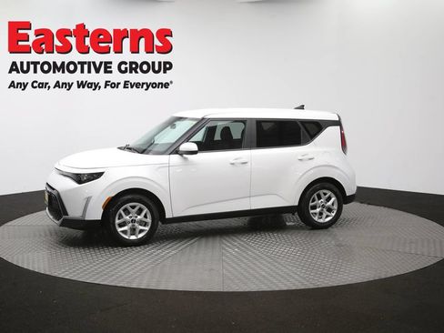 Used 2024 Kia Soul LX w/ Option Group 015 FWD image 57