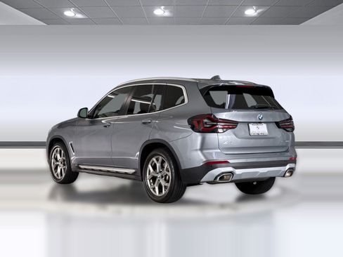 Used 2024 BMW X3 sDrive30i w/ Convenience Package RWD image 3
