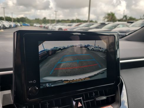 Used 2025 Toyota Corolla SE FWD image 22