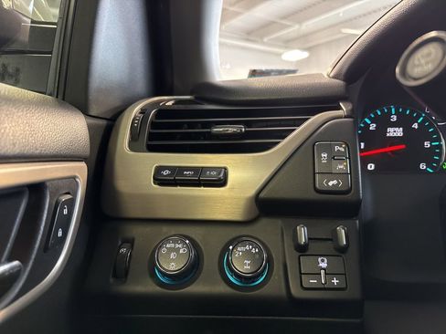 Used 2017 GMC Yukon XL Denali w/ Open Road Package image 17