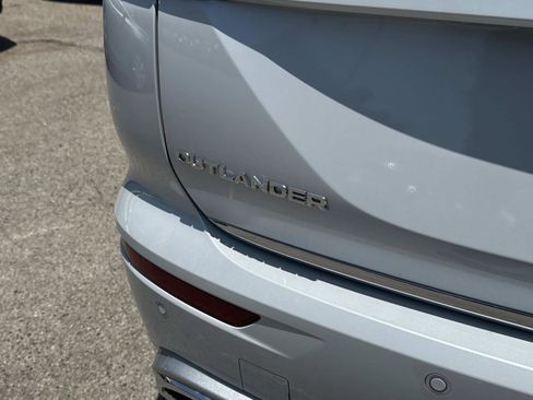 New 2025 Mitsubishi Outlander SEL FWD image 6