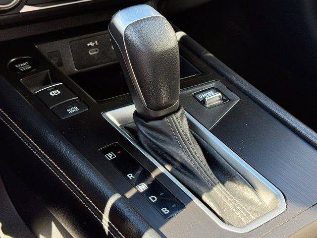 Used 2025 Nissan Kicks SV w/ Illumination Package AWD/4WD image 18