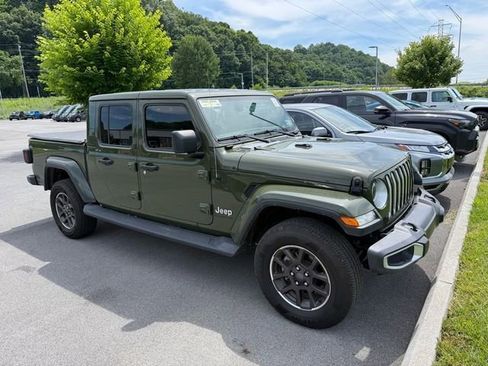 Used 2022 Jeep Gladiator Overland w/ Popular Equipment Package AWD/4WD image 13