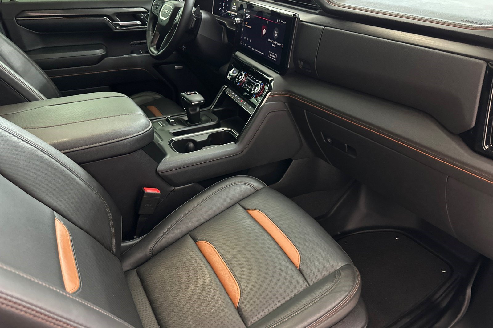 Used 2023 GMC Sierra 1500 AT4 w/ Technology Package AWD/4WD image 33