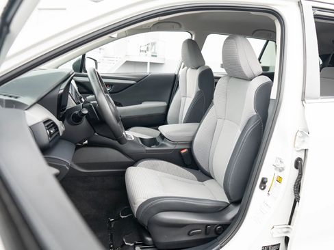 Used 2023 Subaru Outback Premium image 27