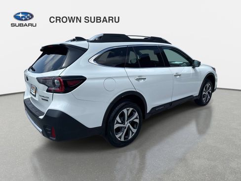 Used 2022 Subaru Outback Touring AWD/4WD image 5