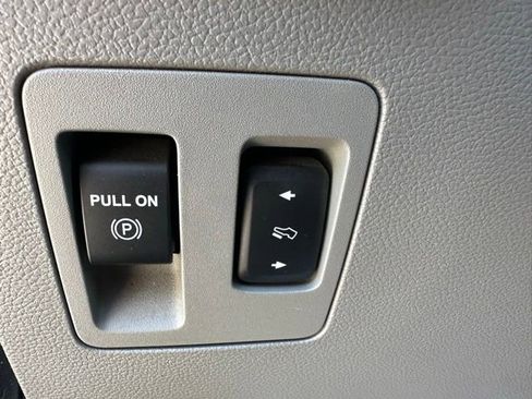 Used 2020 Ford F150 XLT w/ Equipment Group 302A Luxury AWD/4WD image 25