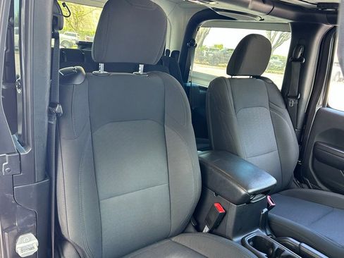Certified 2020 Jeep Wrangler Sport AWD/4WD image 31