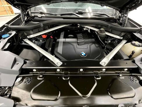 Used 2020 BMW X5 xDrive40i w/ Convenience Package AWD/4WD image 11