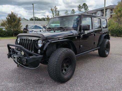 Used 2018 Jeep Wrangler Unlimited Sport S AWD/4WD image 2