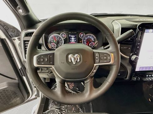 Used 2025 RAM 2500 Big Horn AWD/4WD image 11