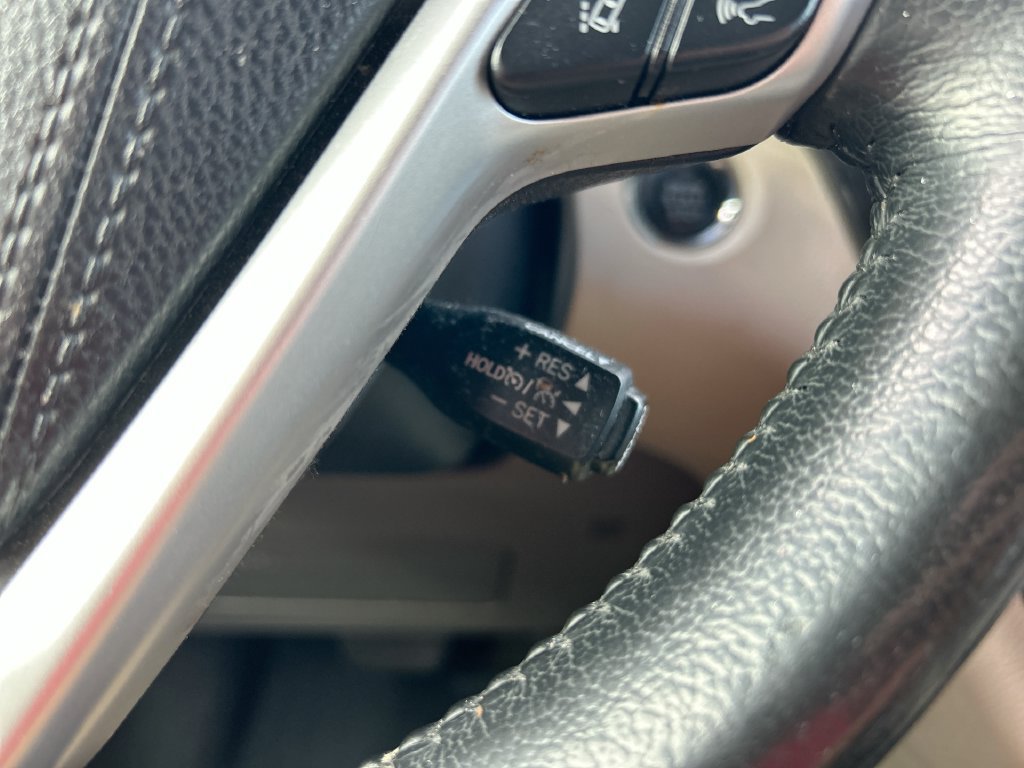 Used 2018 Toyota Sienna XLE w/ XLE Navigation Package FWD image 18