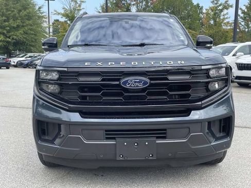 Certified 2025 Ford Expedition Active AWD/4WD image 8