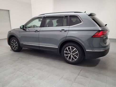 Used 2020 Volkswagen Tiguan SE w/ Panoramic Sunroof Package FWD image 3