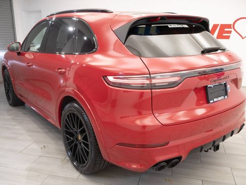 Used 2021 Porsche Cayenne GTS AWD/4WD image 3