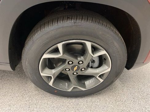 New 2025 Chevrolet Trax LT w/ Driver Confidence Package image 33