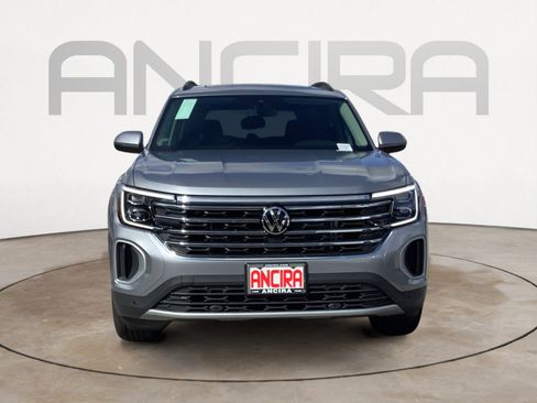 New 2025 Volkswagen Atlas SE FWD image 3