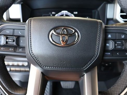 Used 2025 Toyota Tundra 4x4 CrewMax Hybrid image 21