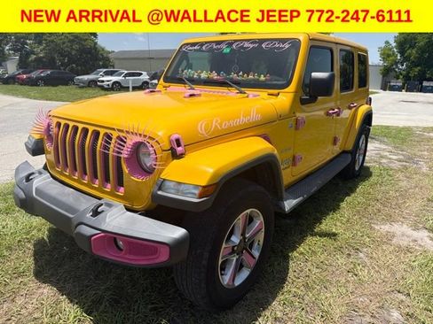 Used 2018 Jeep Wrangler Unlimited Sahara w/ Dual Top Group AWD/4WD image 2