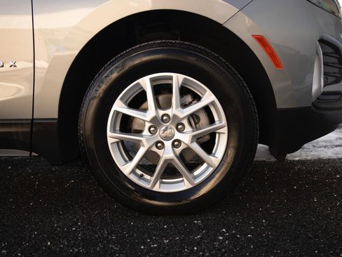 Used 2023 Chevrolet Equinox LT image 25