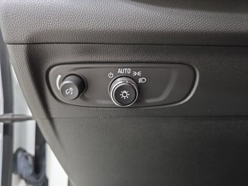 Used 2023 Buick Envision Essence AWD/4WD image 24