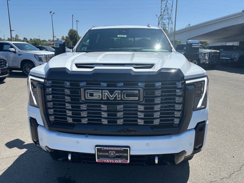 New 2025 GMC Sierra 2500 Denali Ultimate image 2