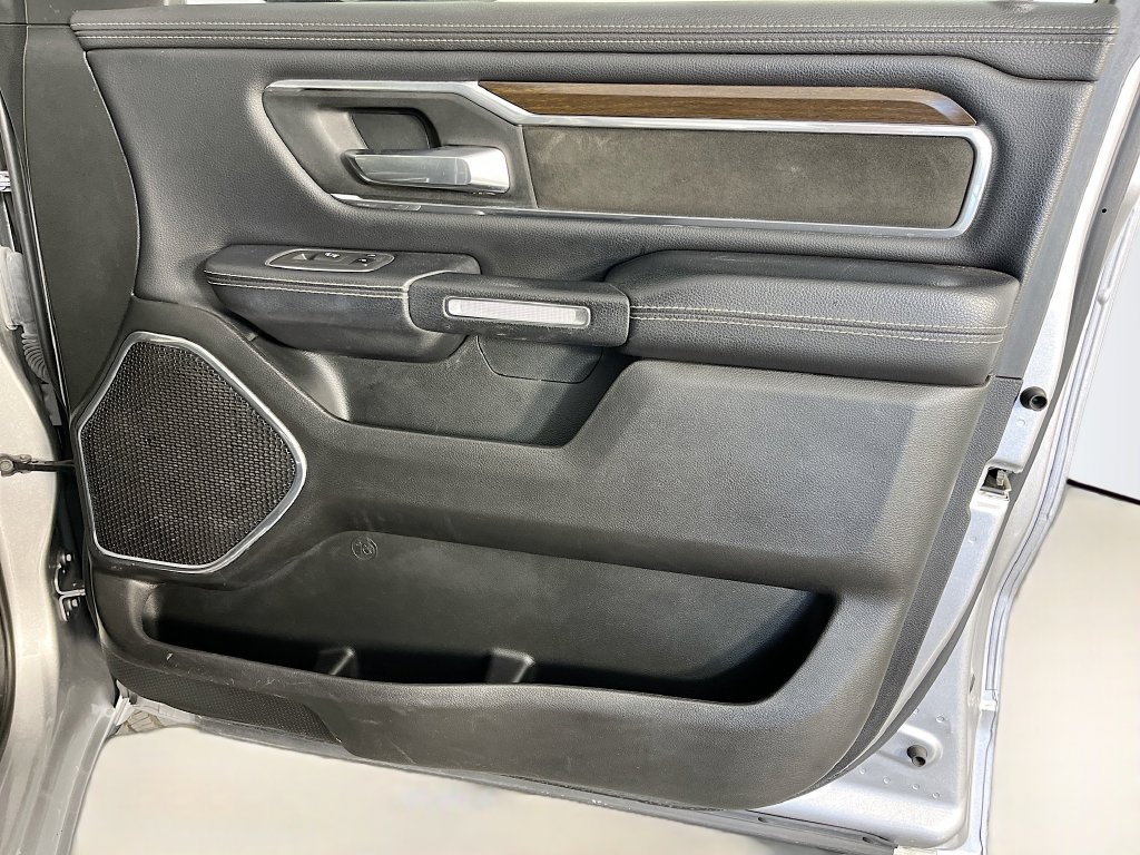 Used 2022 RAM 1500 Laramie AWD/4WD image 34