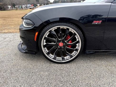 Used 2016 Dodge Charger R/T Scat Pack w/ Technology Group image 13