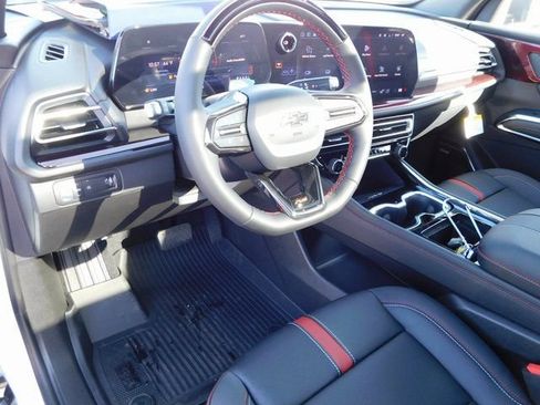 New 2026 Chevrolet Traverse RS w/ LPO, Floor Liner Package FWD image 15