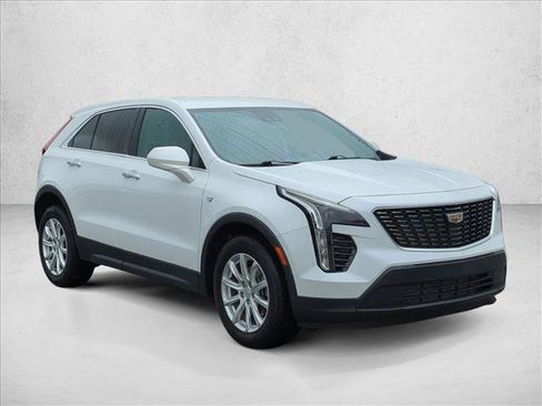 Used 2020 Cadillac XT4 Luxury FWD image 3
