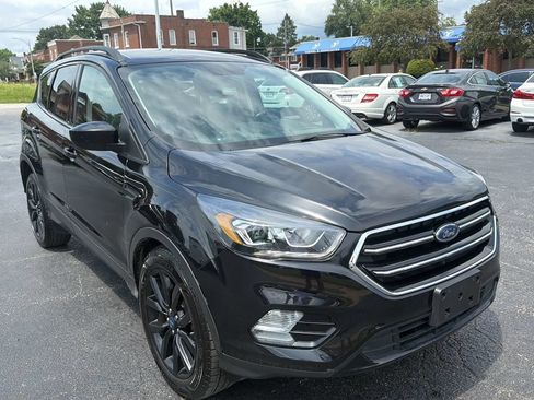Used 2019 Ford Escape SE FWD image 3
