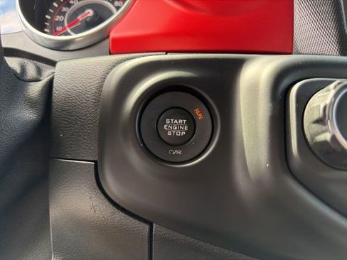 Used 2018 Jeep Wrangler Unlimited Rubicon AWD/4WD image 19