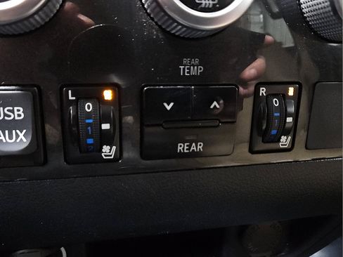 Certified 2019 Toyota Sequoia Platinum AWD/4WD image 14