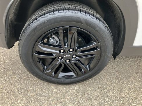 Used 2025 Chevrolet Trax ACTIV w/ Driver Confidence Package FWD image 19